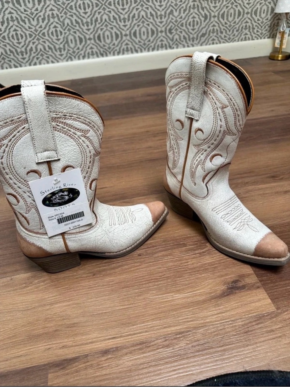 Sterling River White Western Heeled Boots with Tan Accents